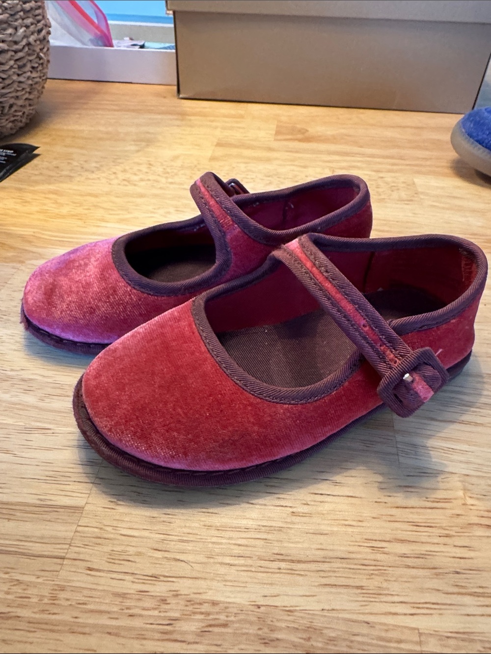 Toddler Girls J Crew Velvet Mary Jane Shoes in Magenta